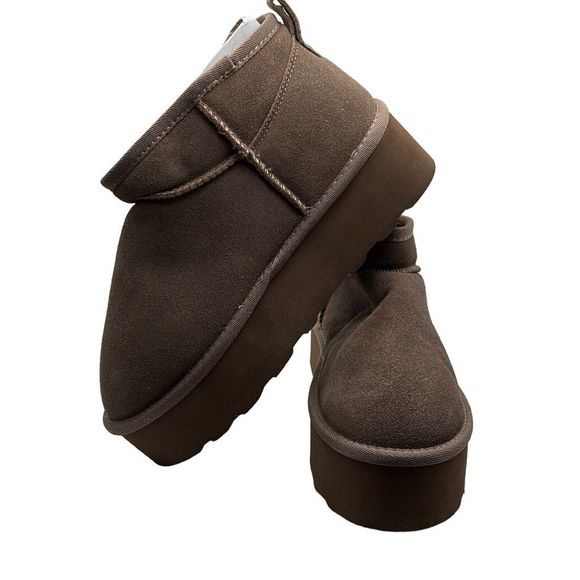 CUSHIONAIRE Women's Genuine Suede pull on platform boot 9.5 WIDE TAUPE - Picture 7 of 7